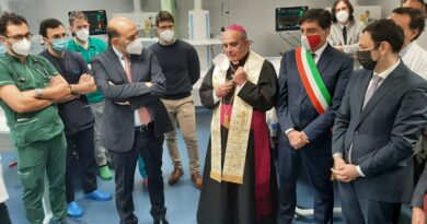 Sanità, consegnate due nuove terapie sub-intensive al Policlinico di Catania